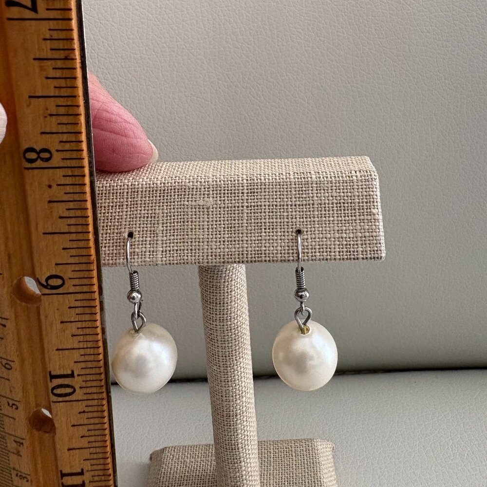 Multistrand White Acrylic and Glass Faux Pearl Necklace, Bracelet and Earrings - Picture 6 of 7